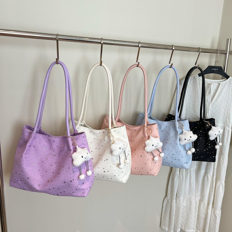 Trendy Large Capacity Tote Bag for Women - Stylish and Durable Shoulder Bag for Students and Commuters