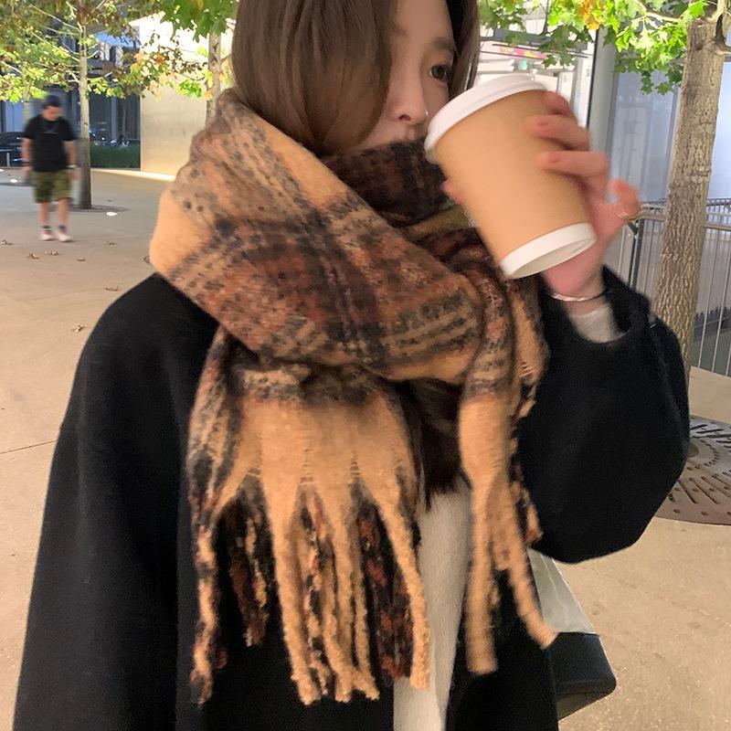 Winter new couple scarf contrasting stripes thickened men's warm scarf female student long scarf gift