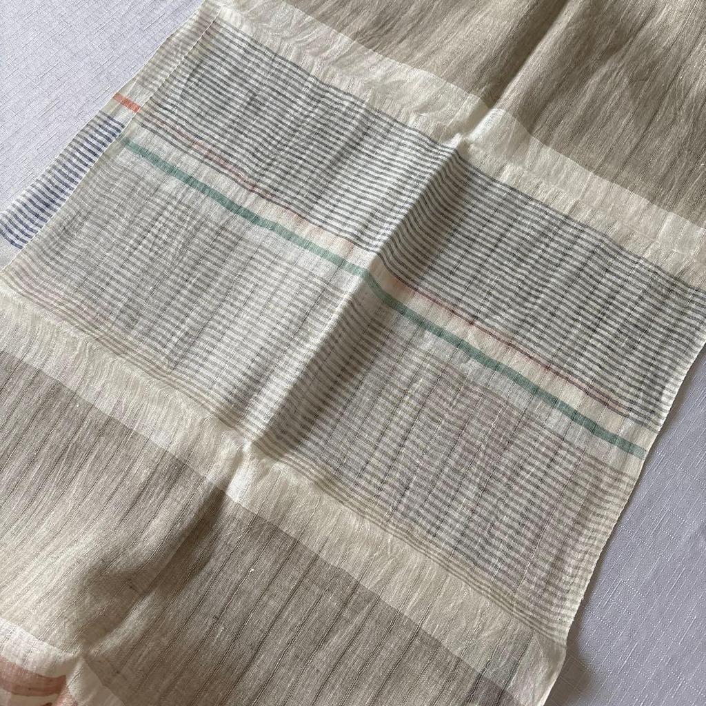 Used Natural color stripe pattern linen blend stole
