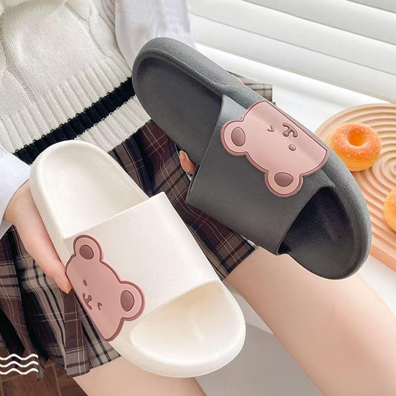 2025 'Tritt in Kacke' Dicksohlige Bär Cartoon Hausschuhe: Rutschfeste Outdoor-Hausbekleidung für Damen & Paare