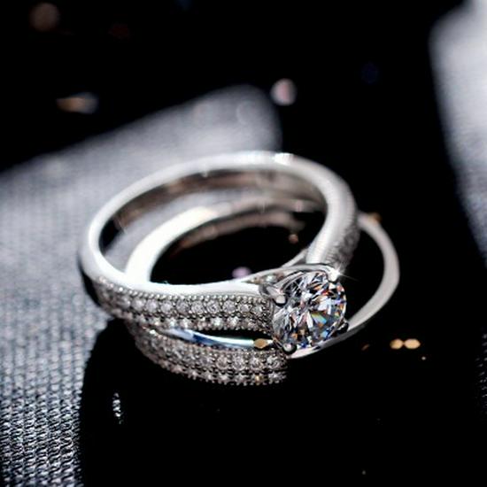 Horúci predaj K Zlatom Pokovený Mikro-Vložený Diamantový Zásnubný Prsteň - Európsky a Americký Módny Párty Štýl