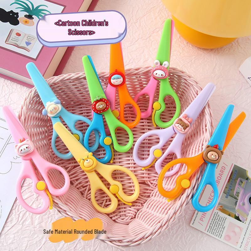 Custom Cute Cartoon Bear Utility Knife for Paper Cutting and Unboxing - Ideal for Students and Offices