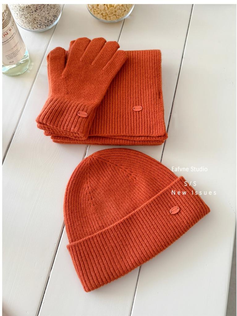 High quality% Australian wool solid color hat scarf gloves three-piece winter warm knitted suit women