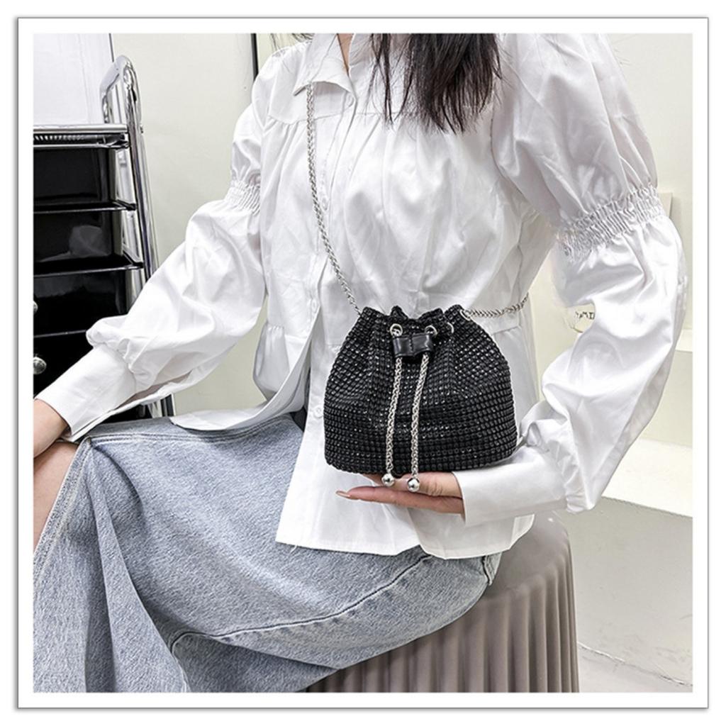 Bolso de Mano Nuevo Moderno y Elegante para Mujeres, Bolso de Hombro Diamantado Texturizado, Bolso de Cadena a la Moda, Bolso Diagonal Tipo Cubo de Agua