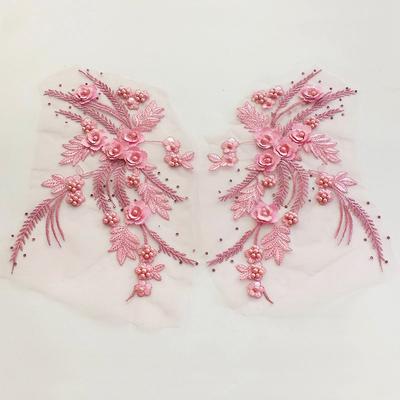 Applique de mariée brodée en dentelle à coudre sur des patchs en forme de fleur 3D