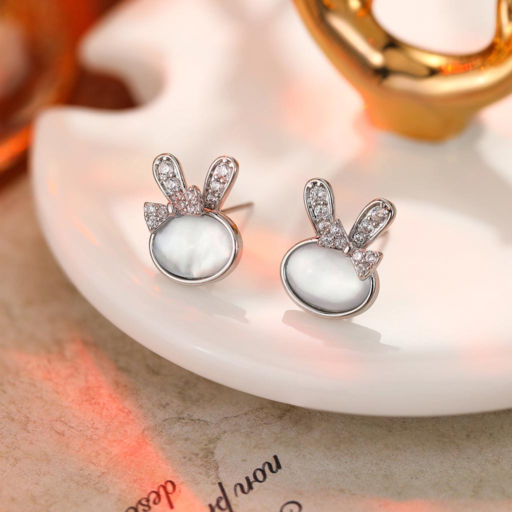 Hochwertiger Luxus Natürliche Muschelohrstecker S925 Silbernadel Ohrringe Leichter Luxus High-End Stil Temperament Ohrringe Frauen