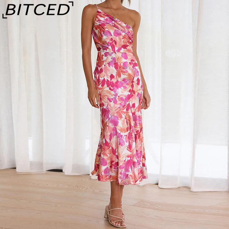 

BITCED Women s Commuter Dress: Minimalist, Elegant, and Stylish with a Slanted Neckline, Straps, and a Fishtail Print XXXL розовый