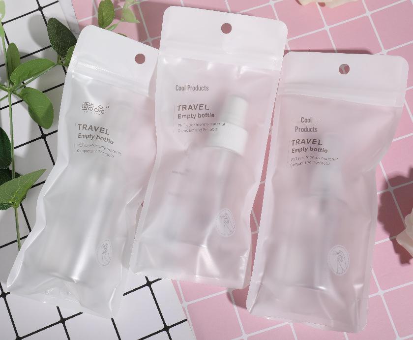 

«Переносной дорожный набор бутылок»: Вакуумные флаконы для лосьонов и спреев для ухода за кожей и косметики.