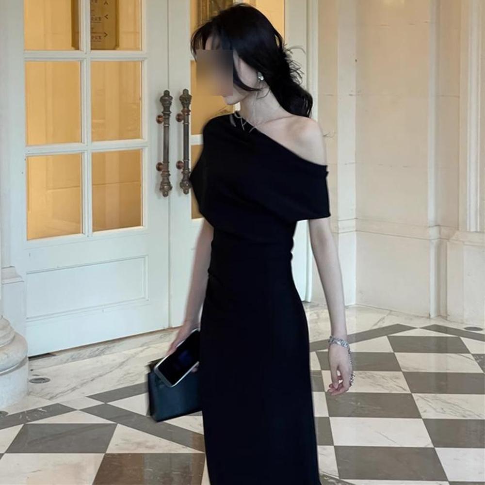 Off-Shoulder Sexy Waist Temperament Pleated Dress Women's Summer Small Dress Long Dress Dress Clothes