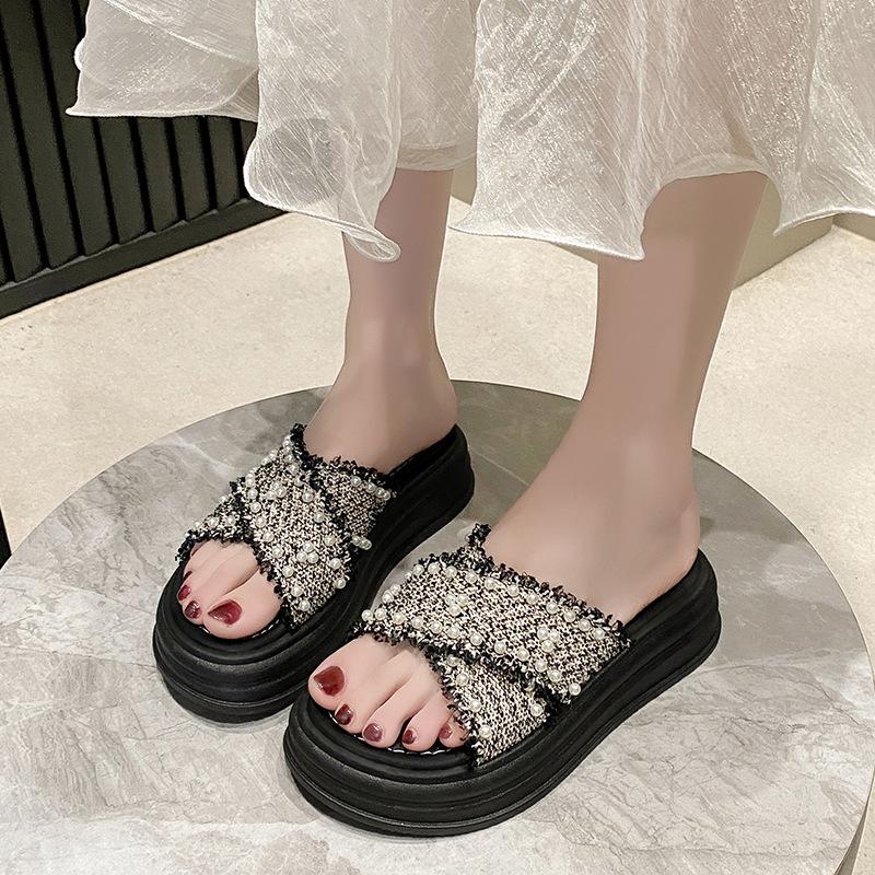 Small Fragrant Thick Bottom Slippers Female Summer Cross Pearl Sandals Slippers Female Beach Shoes Female Fashion Women Summer Breathable Shoes