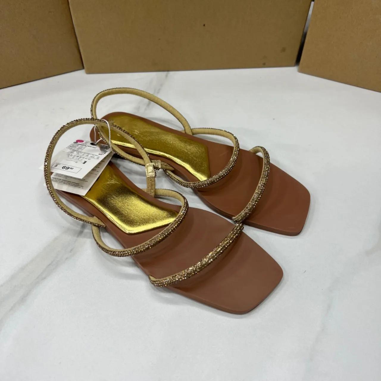 

Fashion Women s Flat Sandals Bling Crystal Diamond Strap Fashion Square Toe 2025 Summer Party Shoes Sexy Light Plus Size Sandalias Mujer 41 золотой