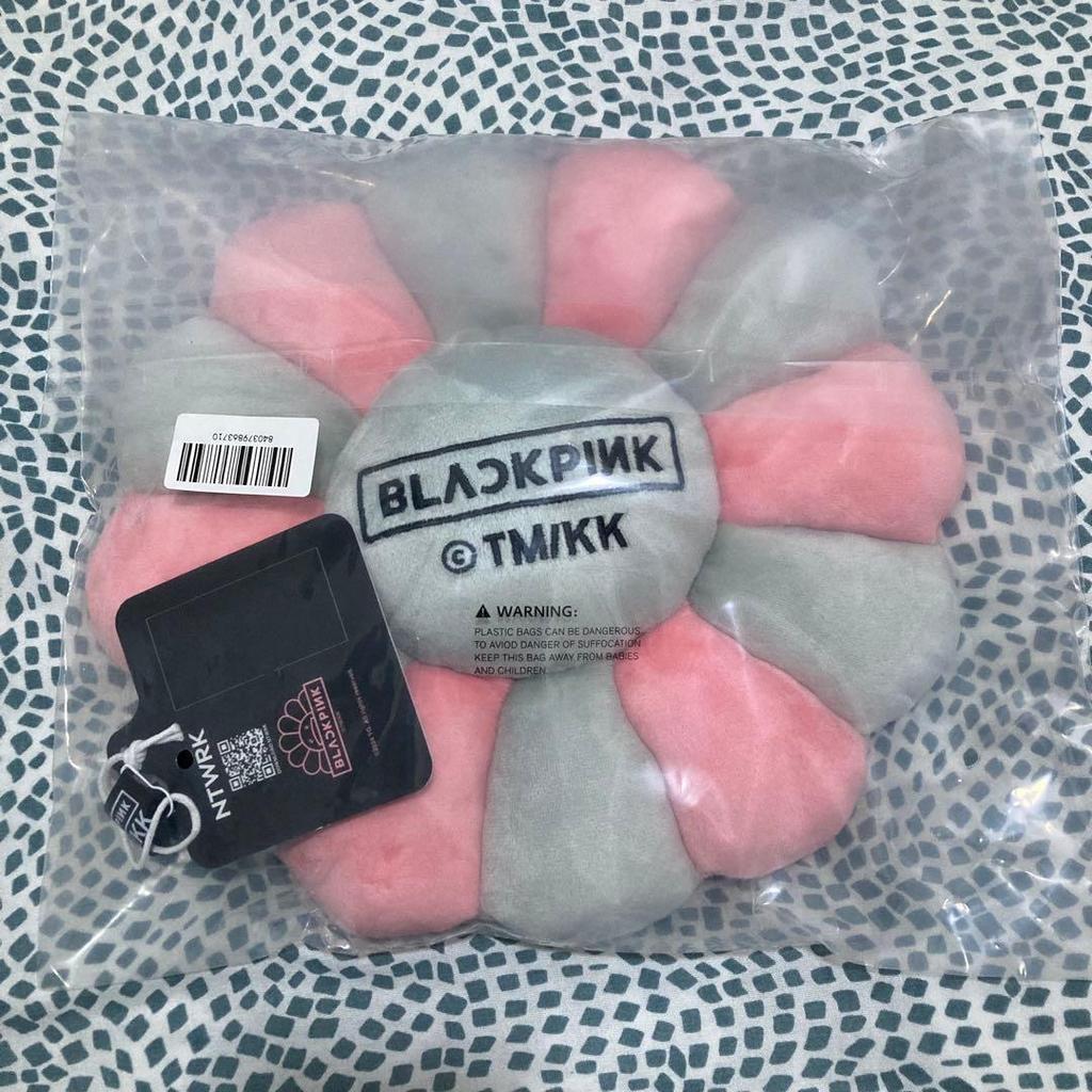 Used BLACKPINK MURAKAMI Takashi Murakami Kaikai Kiki Flower Cushion
