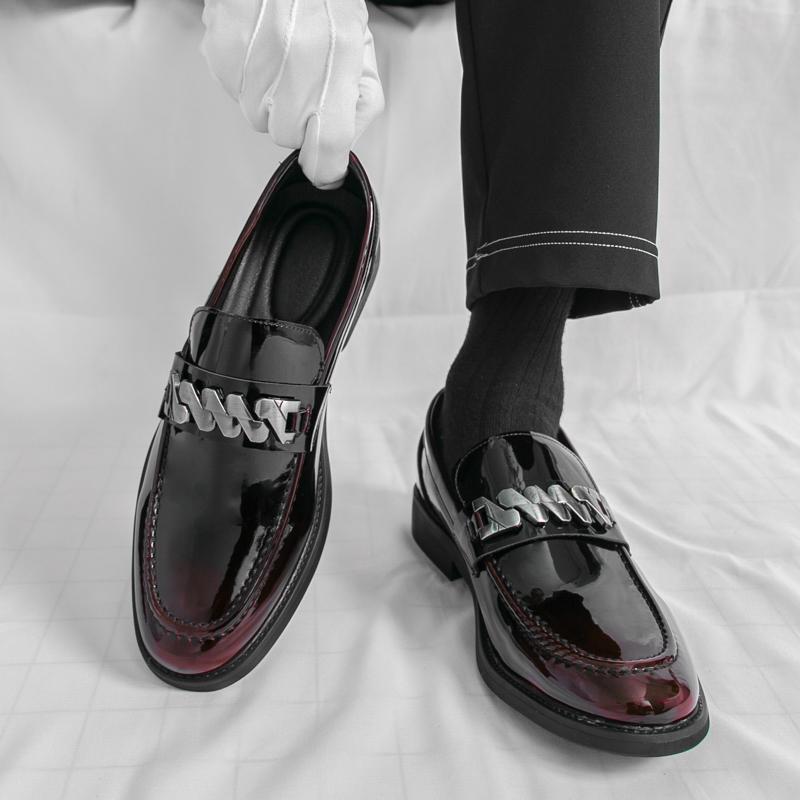 Fashionable new men's pointed block shoes luxury men's patent leather comfortable banquet business casual leather shoes
