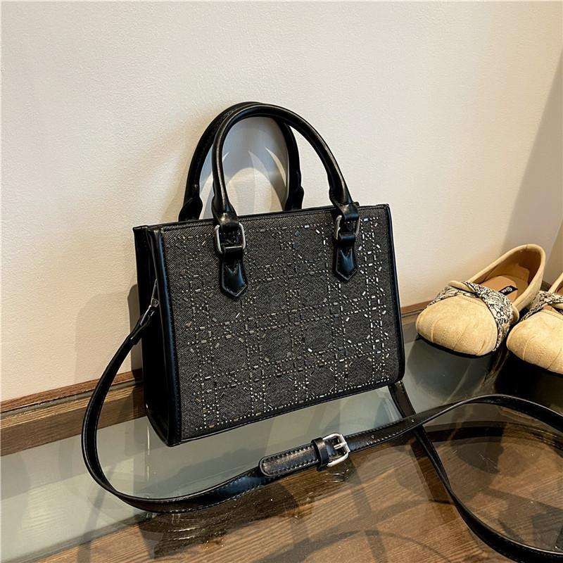 

Новая модная высококлассная контрастная сумка Принцессы Дианы, инкрустированная бриллиантами, портативная на плечо, кроссбоди, женская сумка чёрный