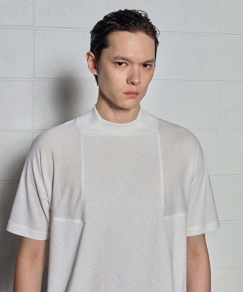 Digeunag Structured Cut Line T-Shirt (Ivory)