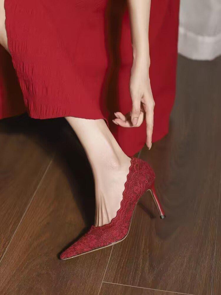 

Белые свадебные туфли на высоком каблуке, женская весна 2025, новые туфли на шпильке с вышитым кружевом, свадебные туфли невесты Xiuhe 35 красный