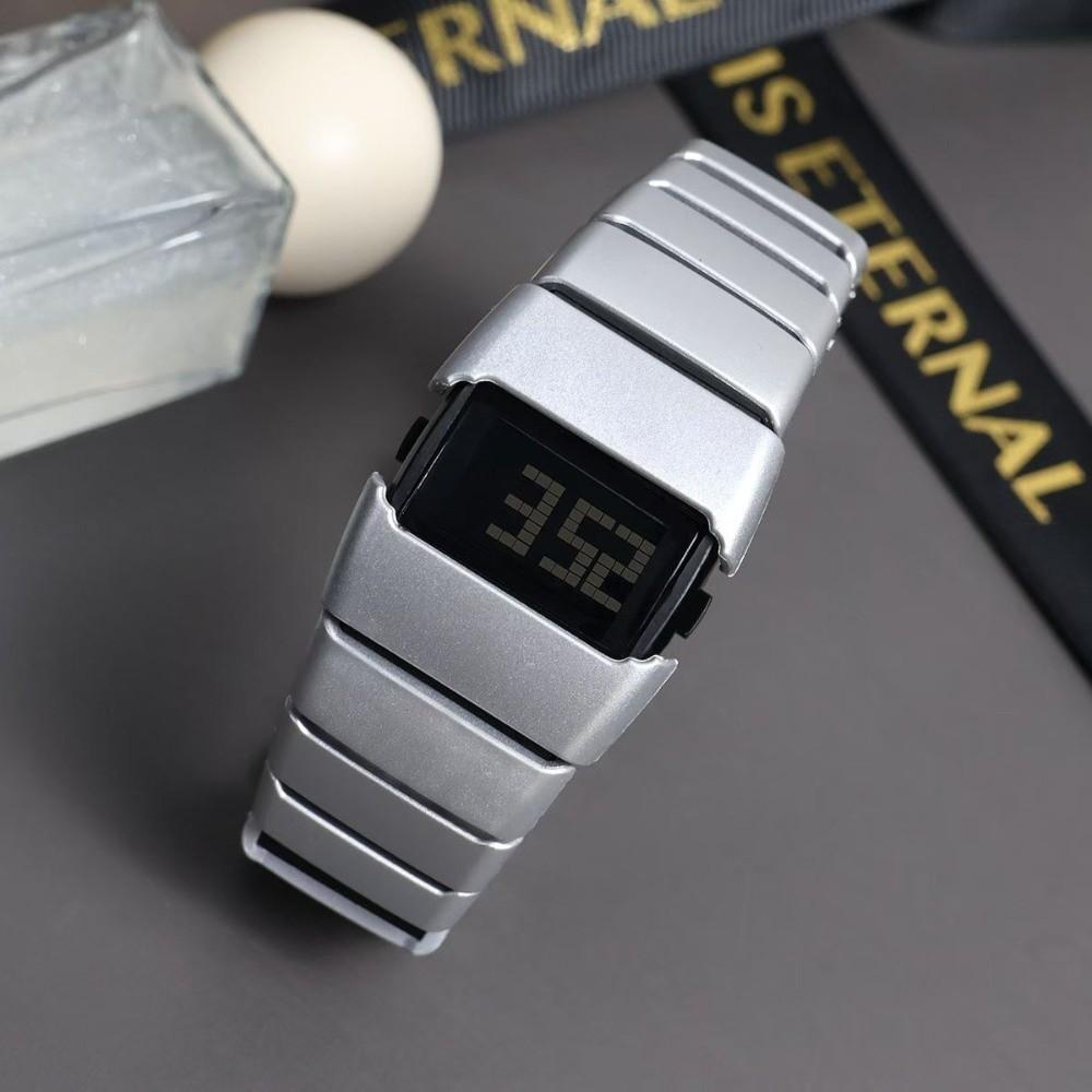 Montre de Sport en Acier Inoxydable Montre-Bracelet Légère Montre Électronique LED Adolescents