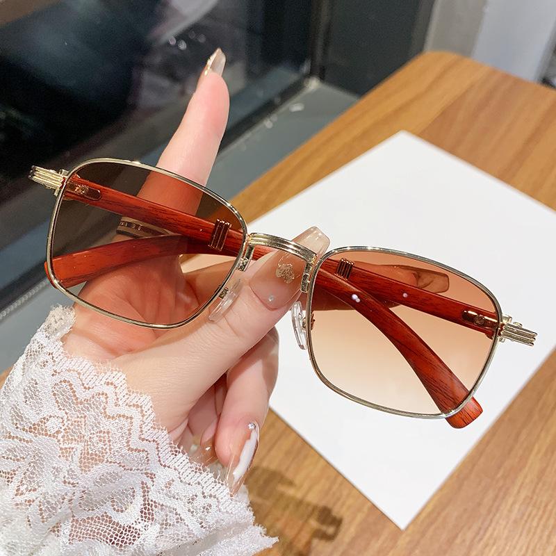 Featured Wooden Temple Full Frame Sunglasses Retro Square Large Frame Travel Glasses Catwalk Sunglasses