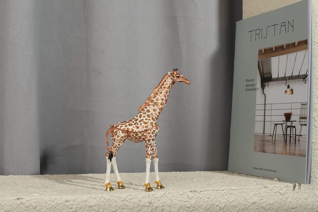 FJ FENGZHIJIE Giraffe Home Decor Trinket Jewelry with Animal Trinket Elegant Home Decor Unique Gift for Animal Lovers Figurine, Accent, Box, Box,