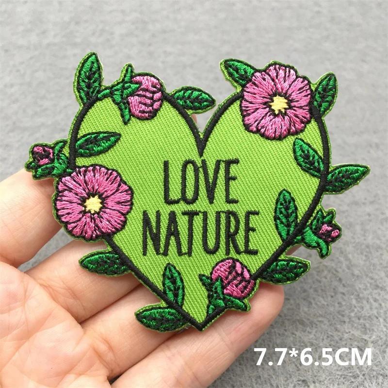 Love Nature Patch Magic Mushroom Embroidery Patches For Clothing Diy Iron-On Stickers Appliques Flowers Stripes
