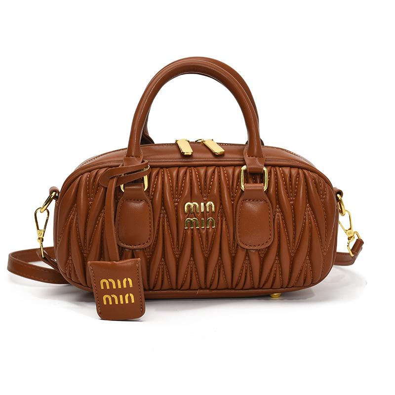 2025 New Niche Trend Fashion Pleated Texture Portable Pillow Bag Women's High-end Feeling Foreign Style Shoulder Messenger Bag