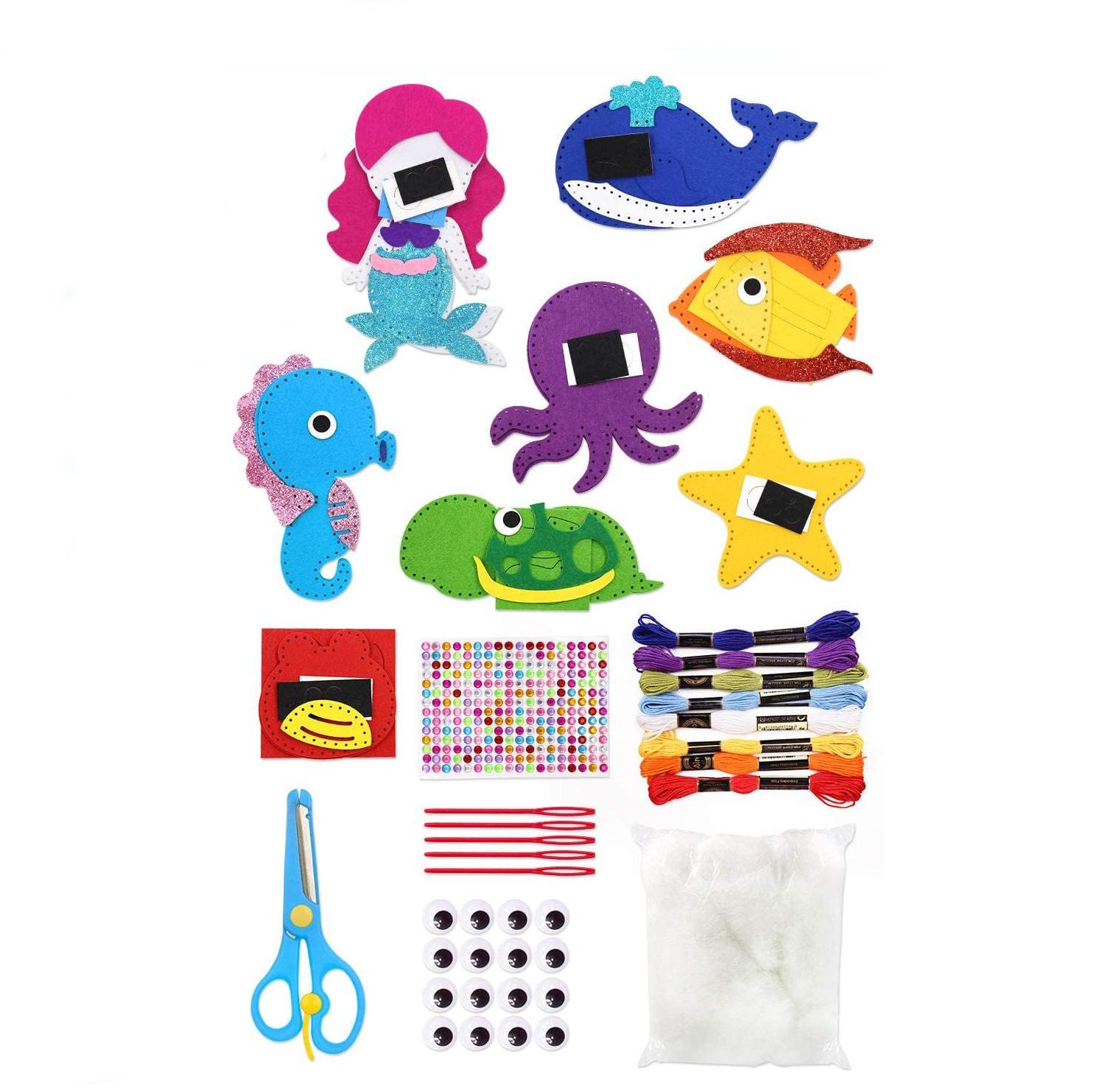 Farm Animals Sewing Craft Kit Felt Animal DIY Craft Sewing Kit for Girls and Boys Learning Toy Sewing Kit for Kids