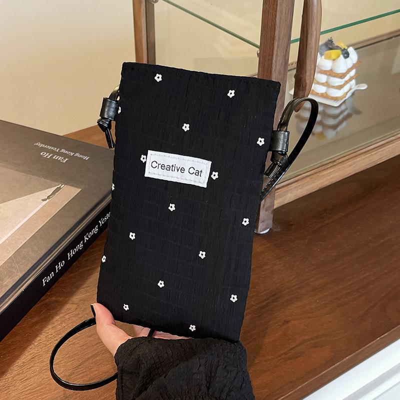 

New product explosion sweet Korean version small fresh lazy wind large capacity shoulder women s bag 2025 summer new bucket bag чорний