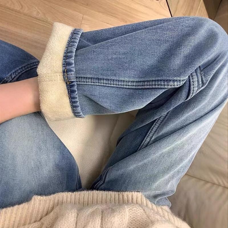 Women's High-Waisted Retro Blue Fleece-Lined Wide-Leg Jeans - Autumn/Winter Slimming Style for Plus-Size.