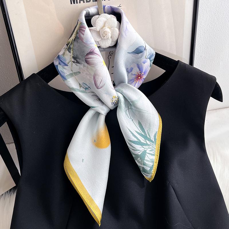 1116 Popular Silk Scarves for Women 111% Mulberry Silk Small Silk Square Scarves, Silk Scarves for Mother Neck Scarves In Spring, Autumn and Winter