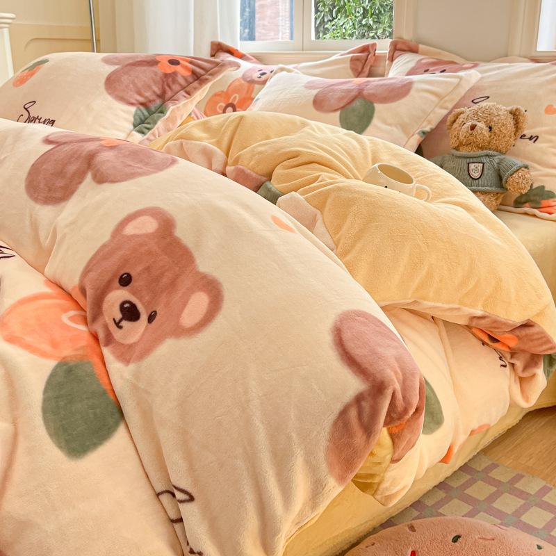 Verdicktes Milchfleece Vierteiliges Set Mädchenherz Korallenfleece Bettlaken Bettbezug Bettwäsche Fleece Bettbezug