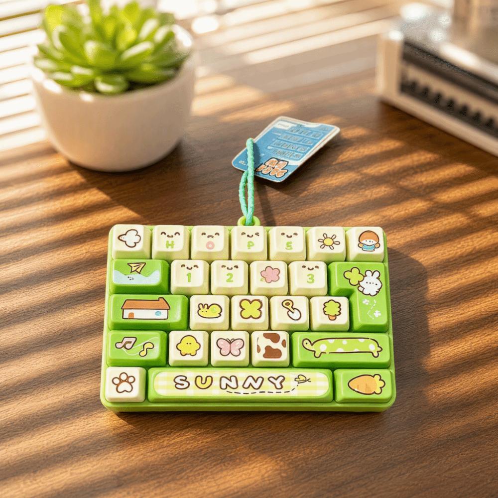 Cartoon Keycap Clicker 26-Key Mini Keyboard Pendant Novelty Fidget Keychain Small Gift