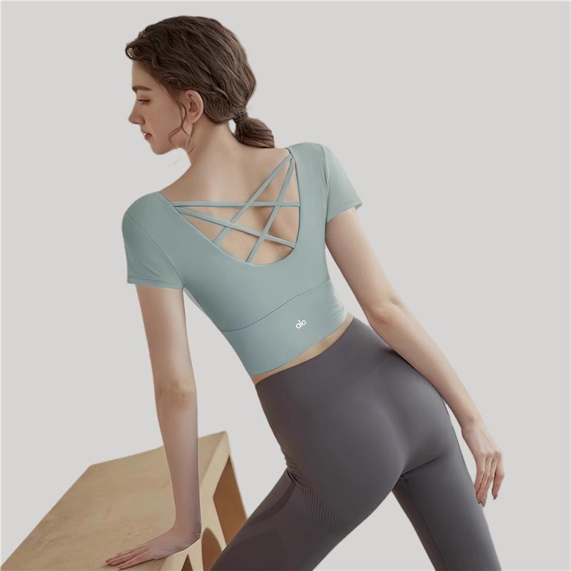 

Жіноча футболка з коротким рукавом Alo Yoga з вбудованими чашечками для фітнесу та пілатесу XL (Weight 120-130 lbs)