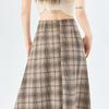 Women's 2026 Spring Retro Plaid High-Waist A-Line Skirt with Elastic Waist and Wide Hem