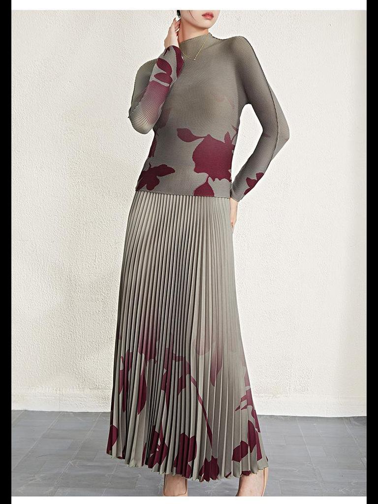 Miyake Women's Stylish Printed Two-Piece Suit: Elastic High-Waist A-Line Skirt & Pleated Top