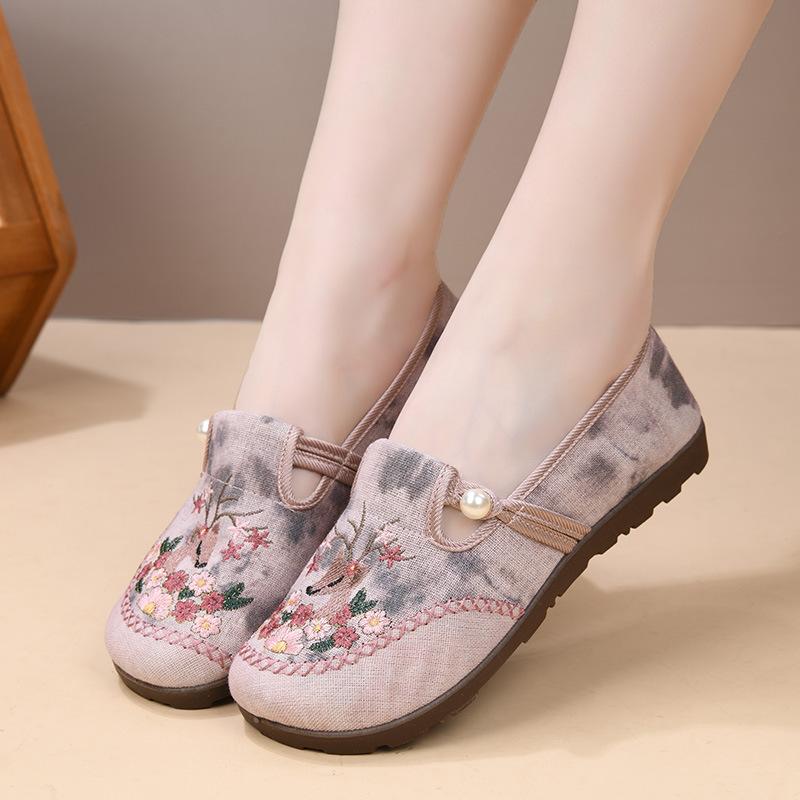 Fashion Ladies' summer 2025 breathable soft sole anti-slip mom shoes leisure mesh flat embroidered shoes Embroidery