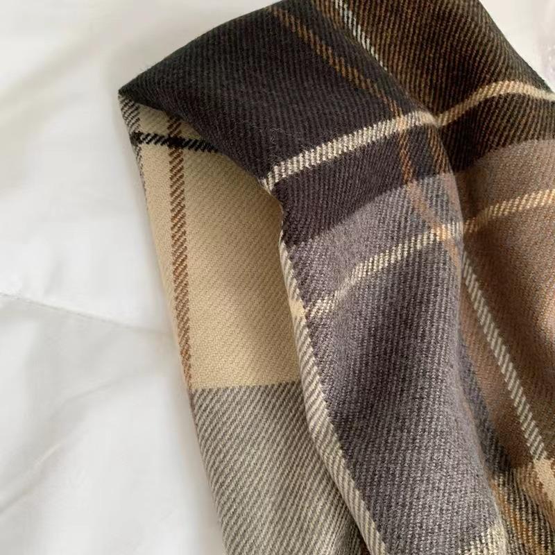 Autumn and winter khaki plaid scarf commuter ladies scarf long shawl dual-purpose Christmas wind