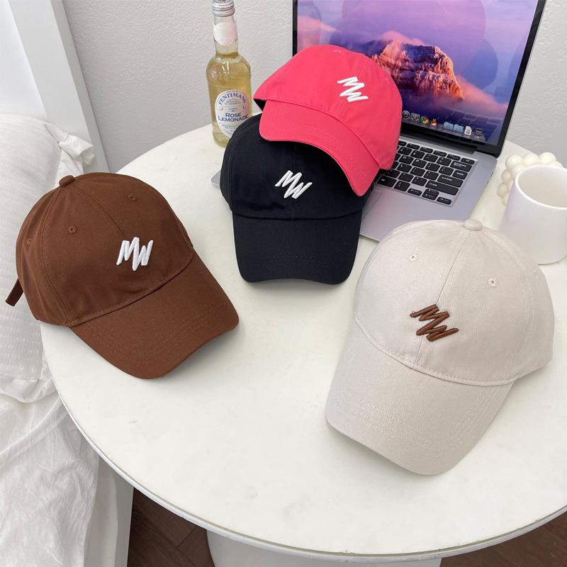 Alphabet cap men's and women's ins trendy fashion sports visor, face-showing small baseball cap, spring and autumn new models