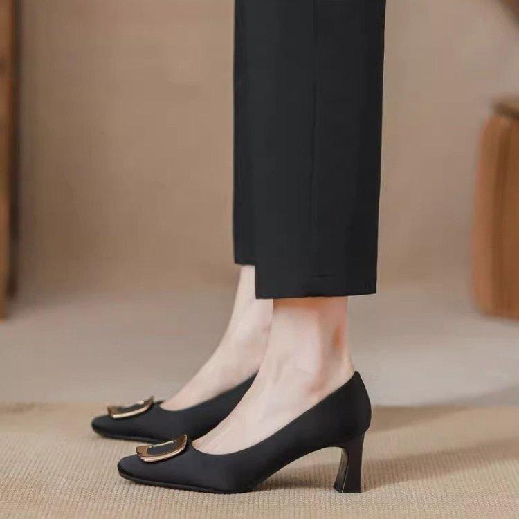 French temperament elegant high heels women's 2025 new autumn black professional square head fashion thick heel single shoes