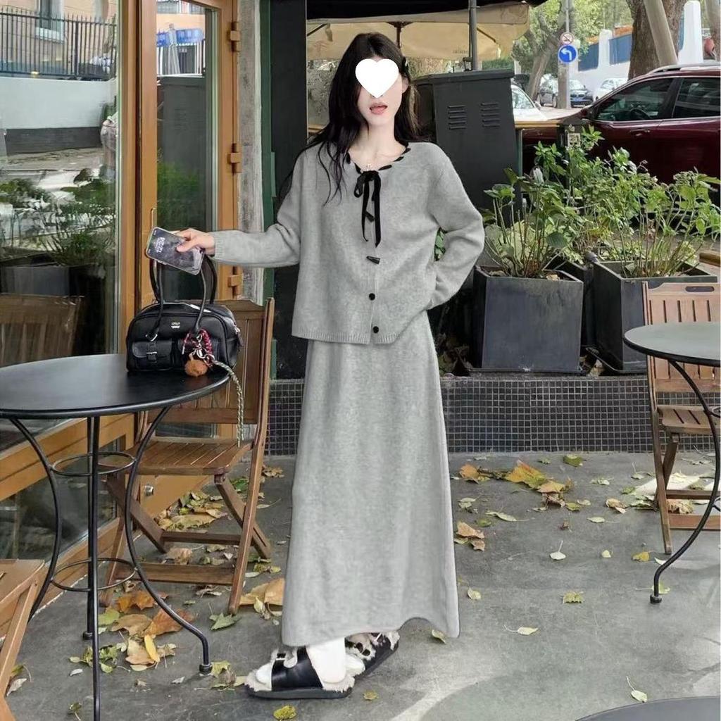 Korean Style Round Neck Knit Cardigan Set for Women - Autumn/Winter Collection, Loose Fit, Casual Style.