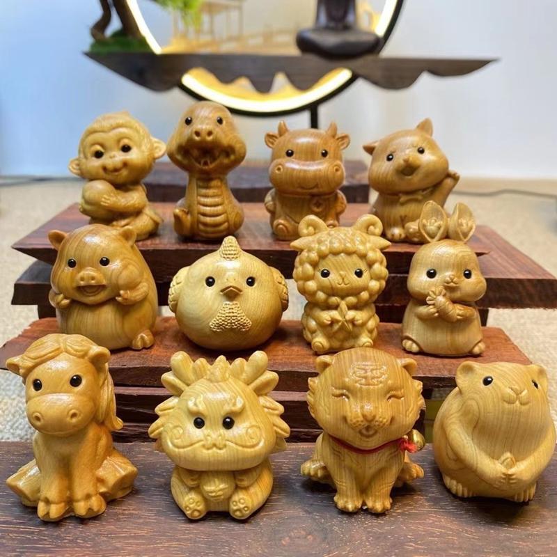 Chinese Zodiac Wood Carving Chinese New Year Ornaments Mini Statue Cute Snake Animal Decor Office Desktop Pendant Car Decoration