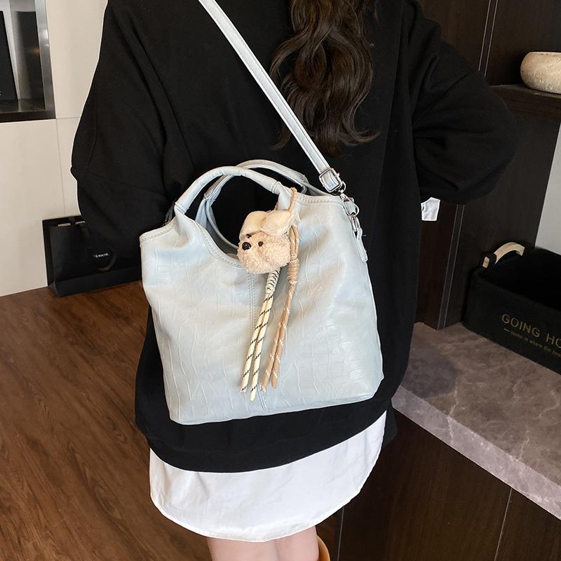 New Handbag Women's High-end Fashion Versatile Shoulder Bag Large-capacity Messenger Bucket Bag