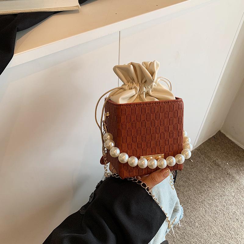 Simple casual shoulder messenger bag, simple bucket bag, women s new fresh and fashionable casual simple handbag коричневый