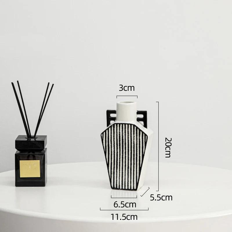 Black and White Checkered Pattern Geometric Ceramic Vase Table Decoration Flower Arrangement Flowers Vases Room Aesthetic Decor