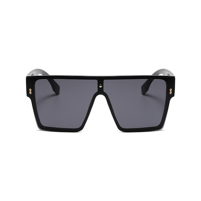 Classy Luxury Men Sunglasses Fashion Glamour Brand Glasses for Women Square Frame Golden Designer Shades