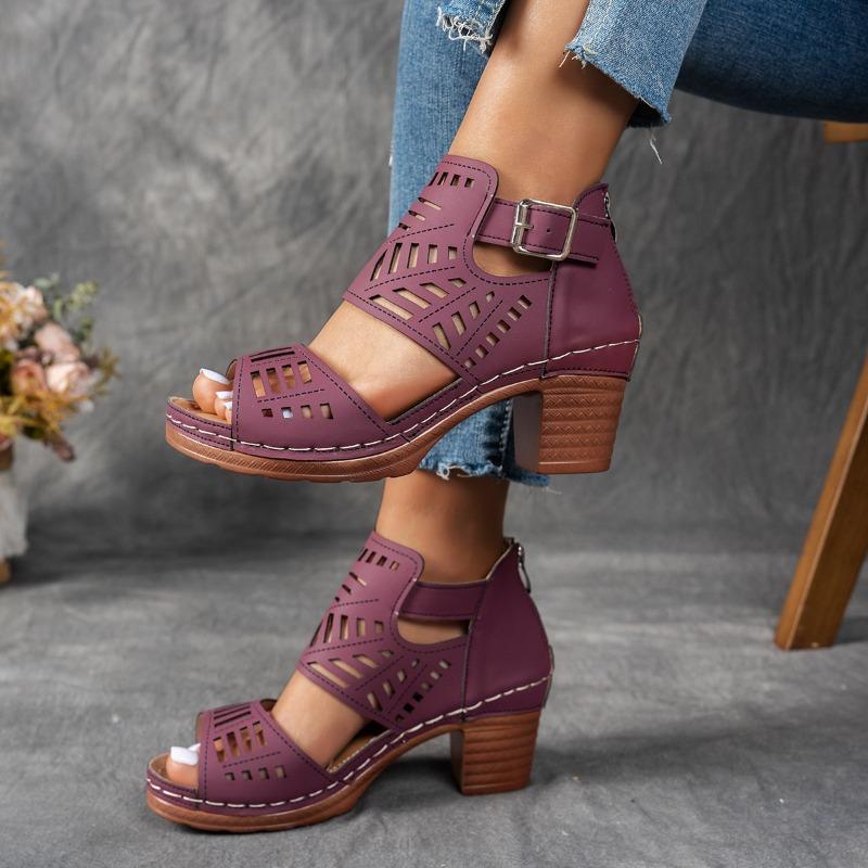 Summer Cut-out Heeled Sandals Women's 2025 New Thick-heeled Plus-size Buckle Roman Sandals