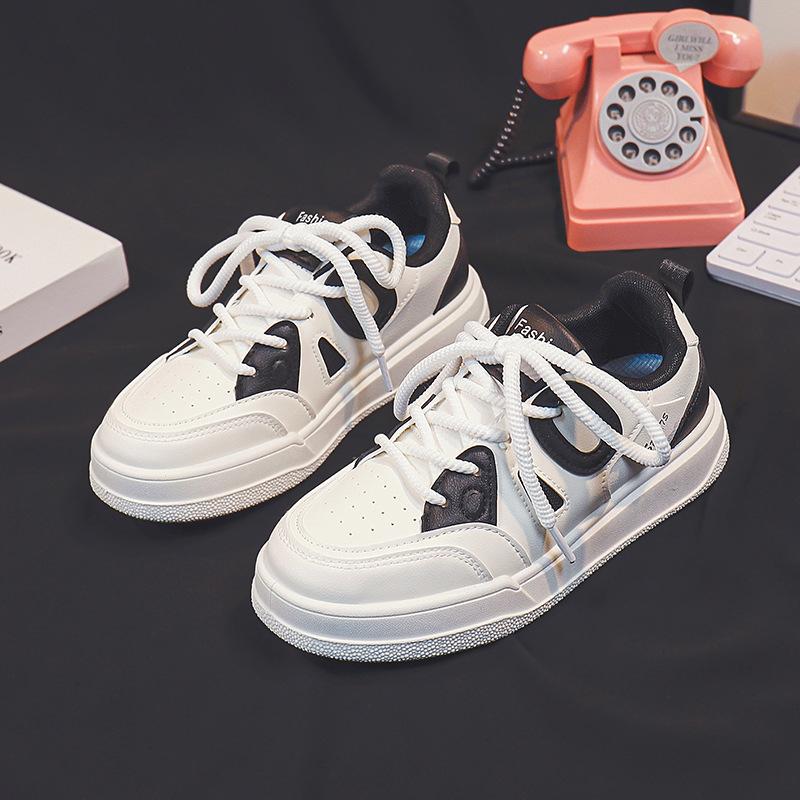 White Shoes Women's Street Shooting Fashion All-Match Flat Leather Surface Sneakers New Casual Students' Skateboard Shoes Fashion