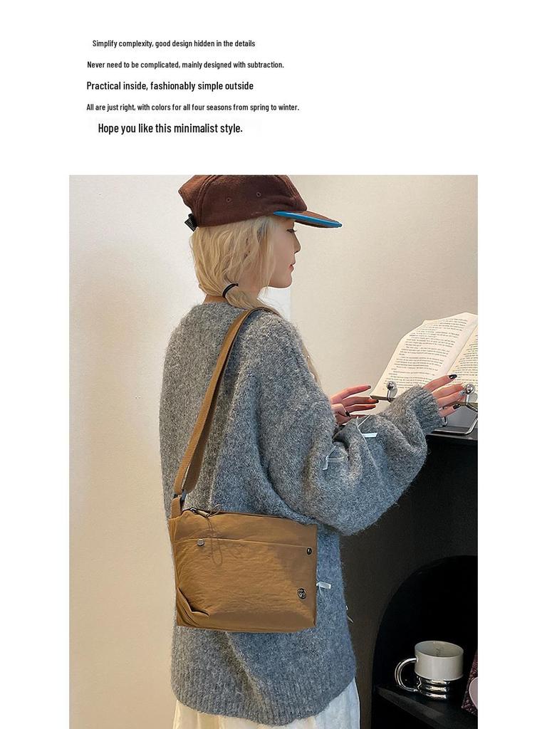 Women's Casual Nylon Crossbody Bag: Large Capacity, Lightweight, Versatile for Travel and Commuting.