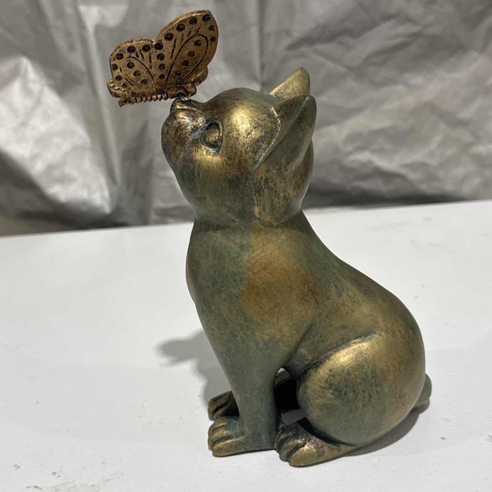 

Realistic Curious Cat Statue Interesting Cat Sculpture Universal Butterfly Cat Statue Outdoor Butterfly Cat