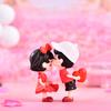 2Pcs Couple Sculptures Adorable Sweet Expression Sportswear Decorative Vivid Little Boy Girl Kiss Statues Wedding Decoration