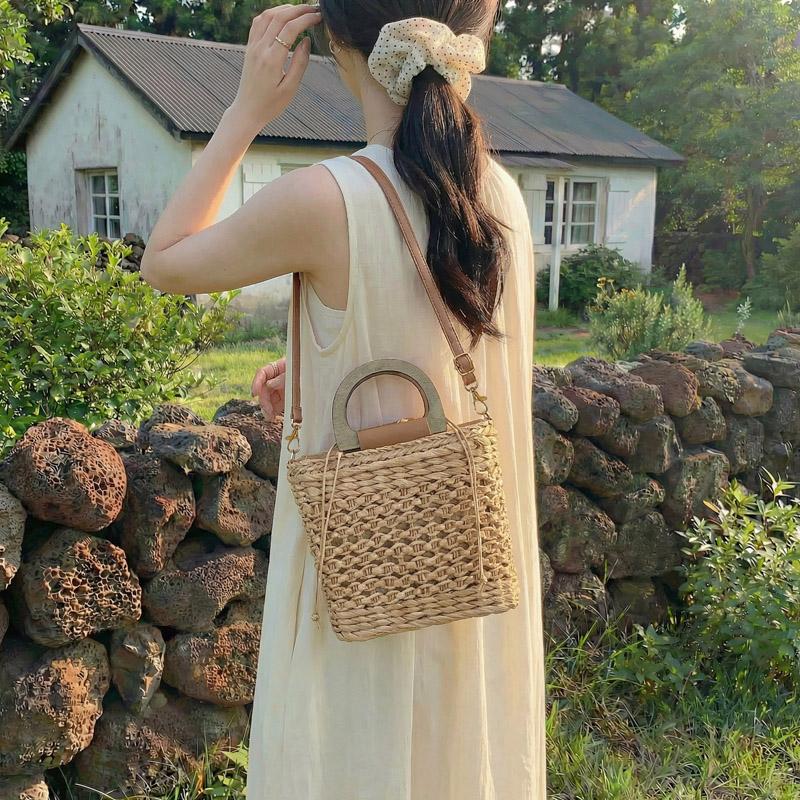 2026 New Exquisite Straw Square Shoulder & Crossbody Bag Stylish Design Summer Popularity Retro Handbag for Women Pastoral Style